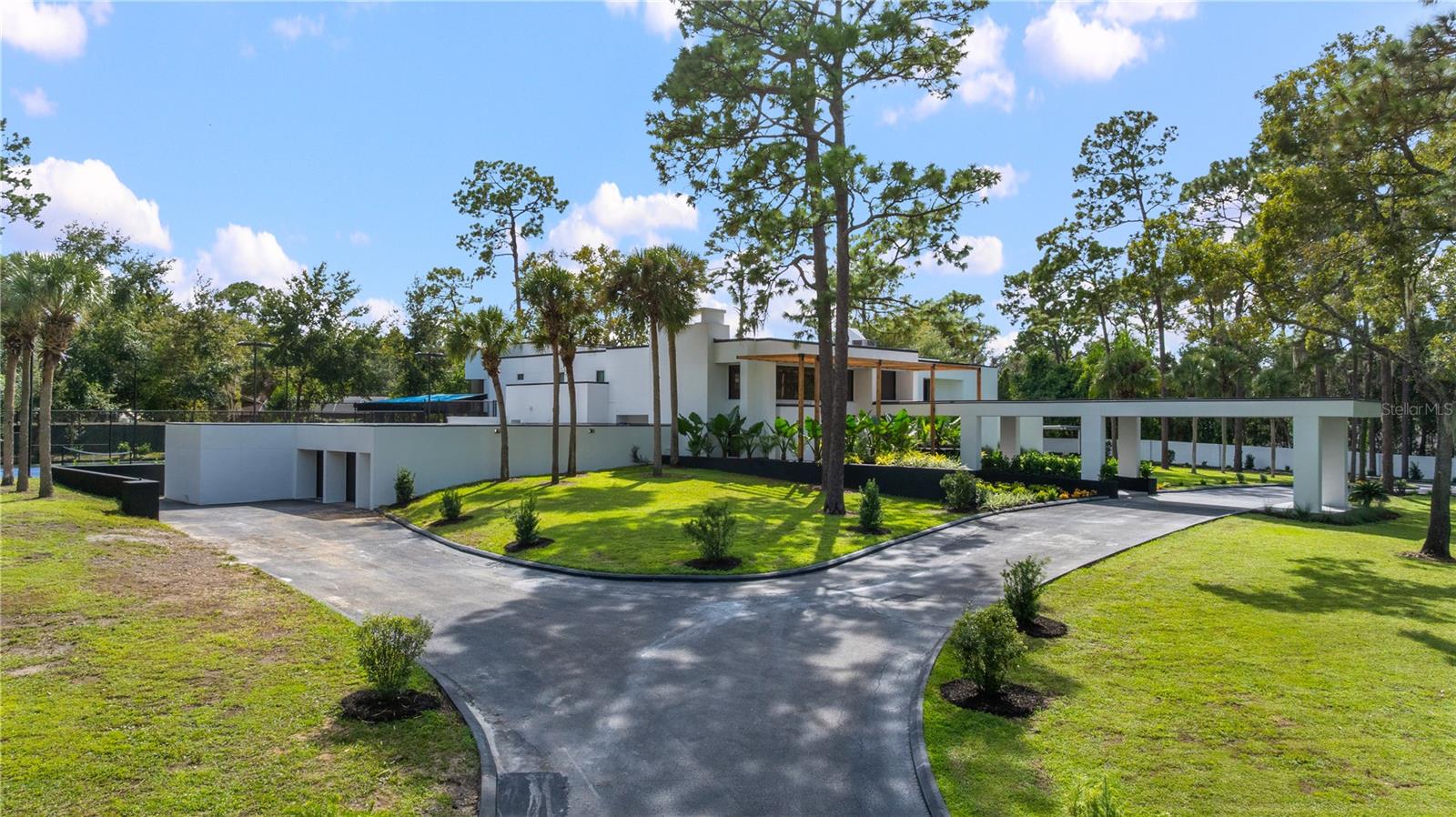 Image 2 of 65 For 808 Sweetwater Club Boulevard