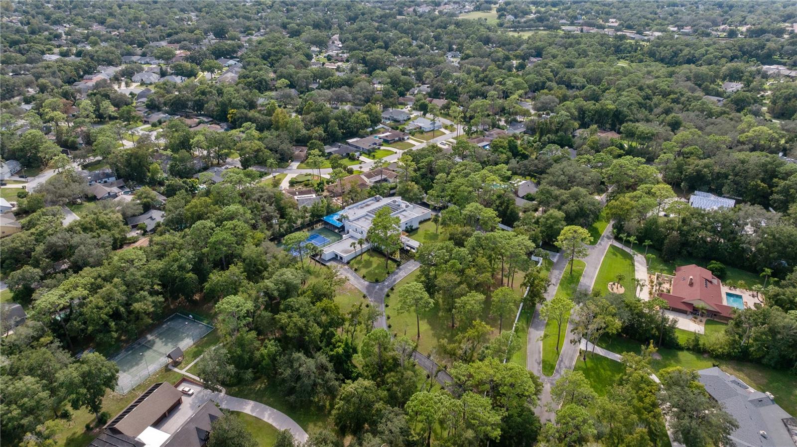 Image 51 of 65 For 808 Sweetwater Club Boulevard