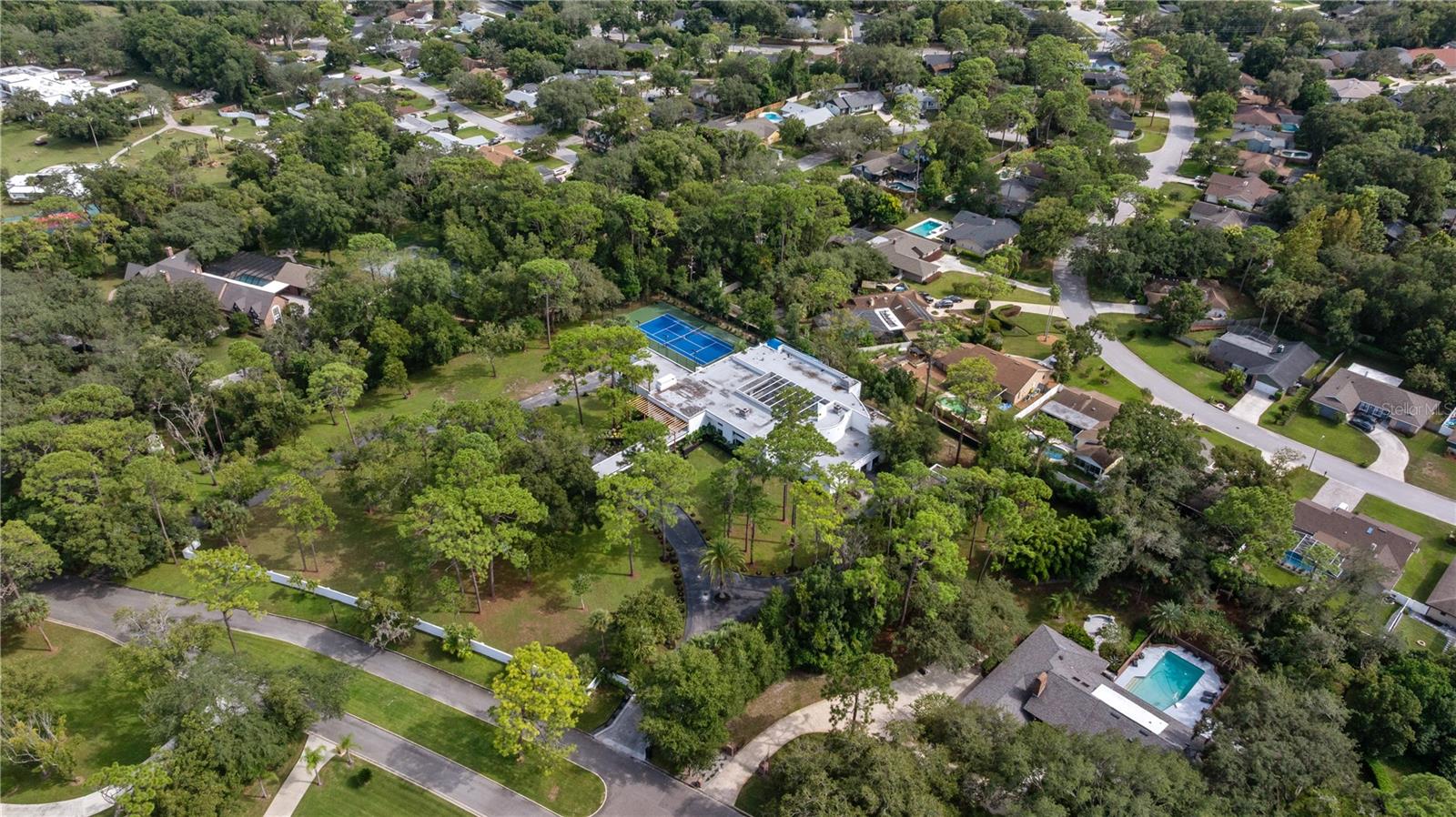 Image 54 of 65 For 808 Sweetwater Club Boulevard