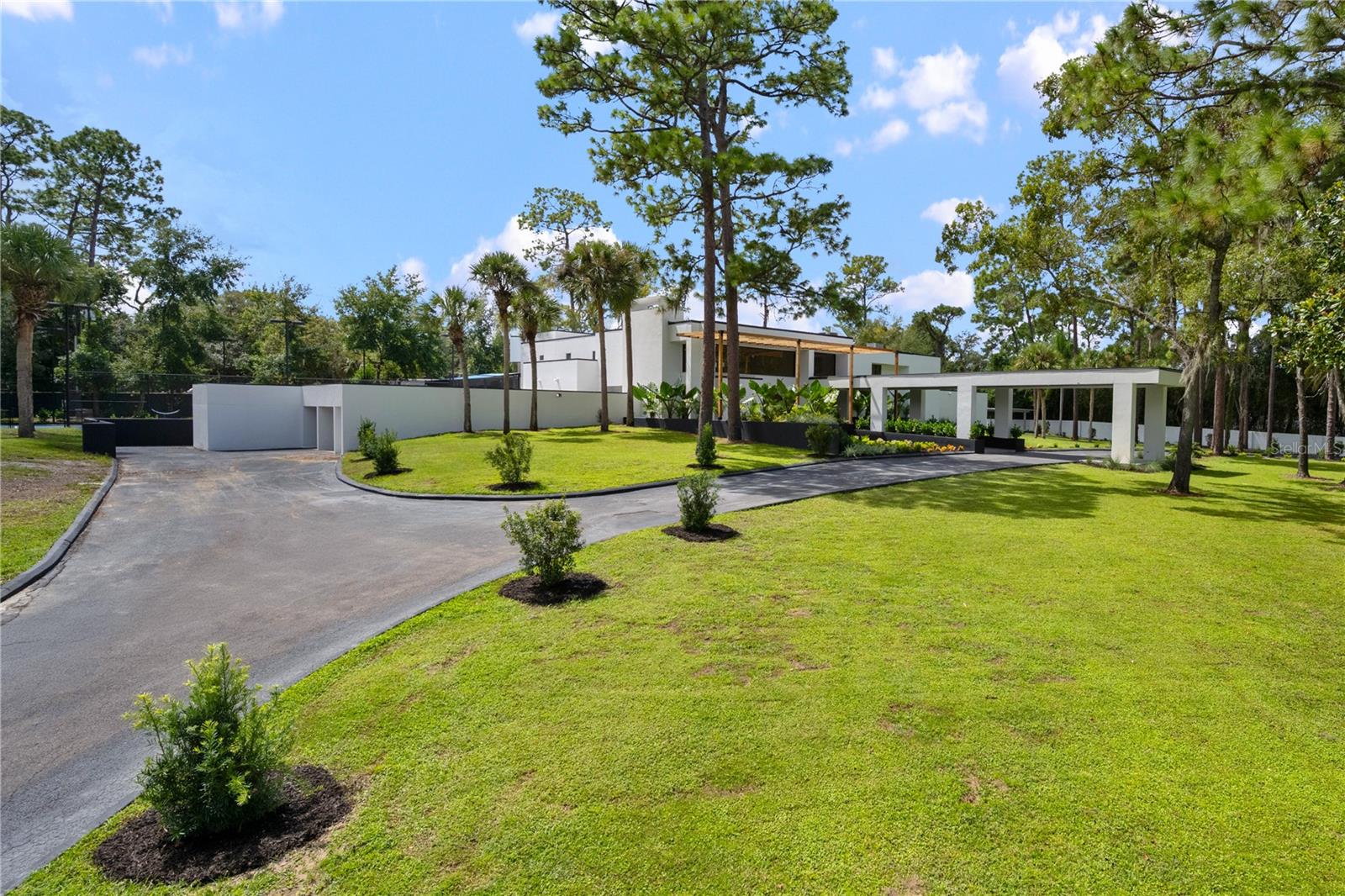 Image 58 of 65 For 808 Sweetwater Club Boulevard