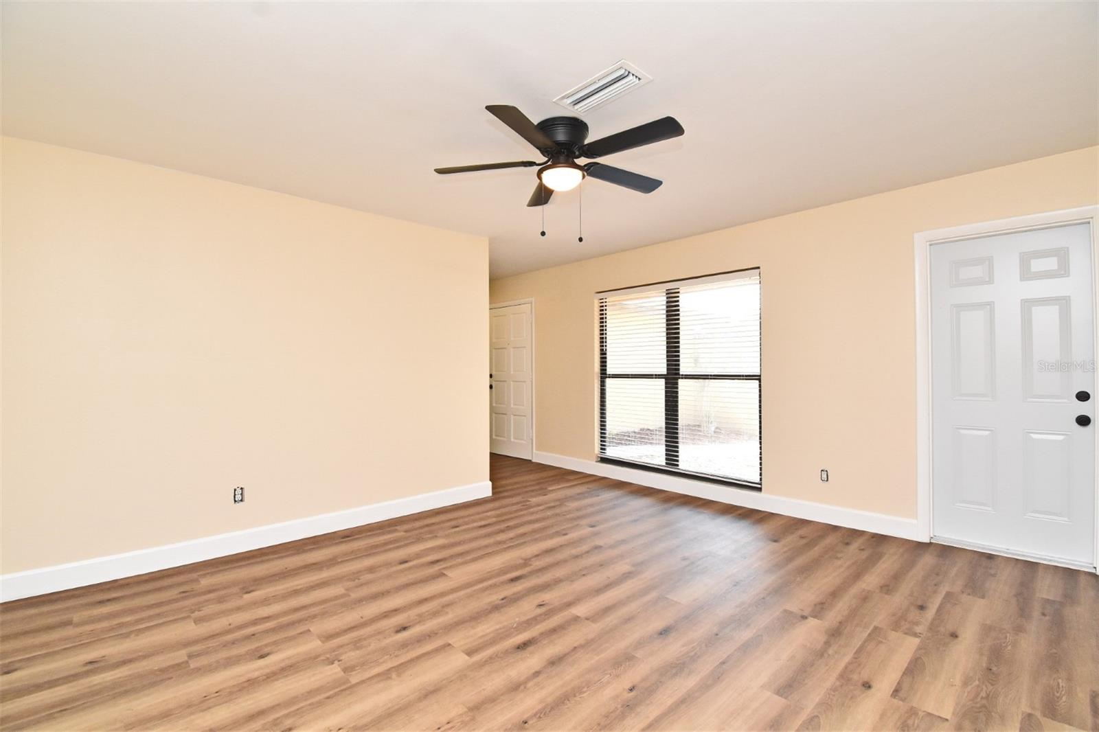 Image 24 of 48 For 2682 Tierra Circle