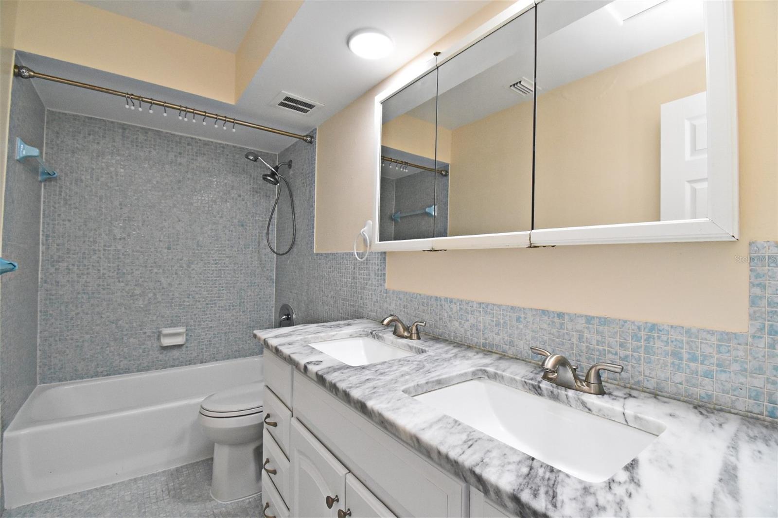 Image 40 of 48 For 2682 Tierra Circle