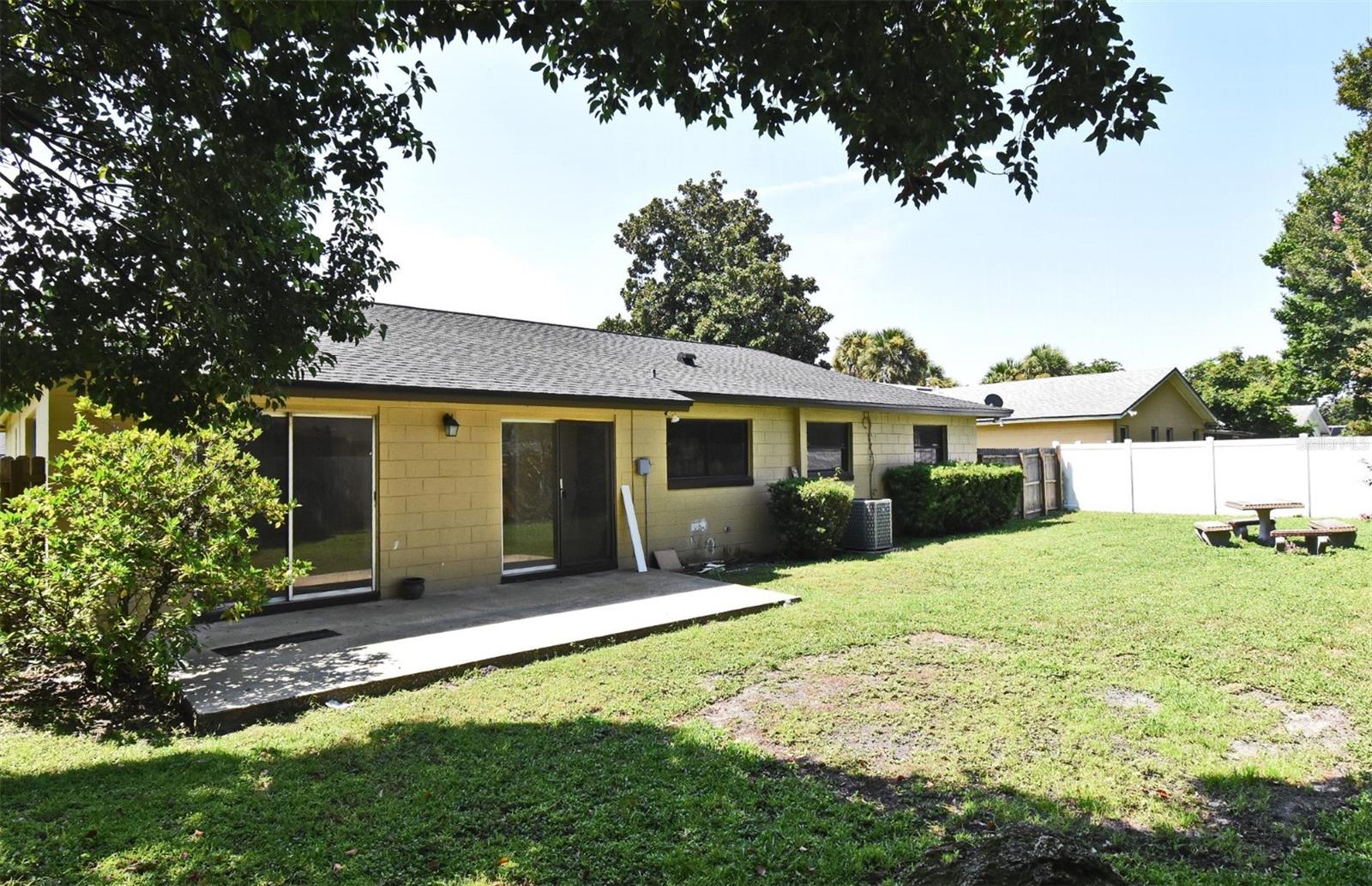 Image 44 of 48 For 2682 Tierra Circle
