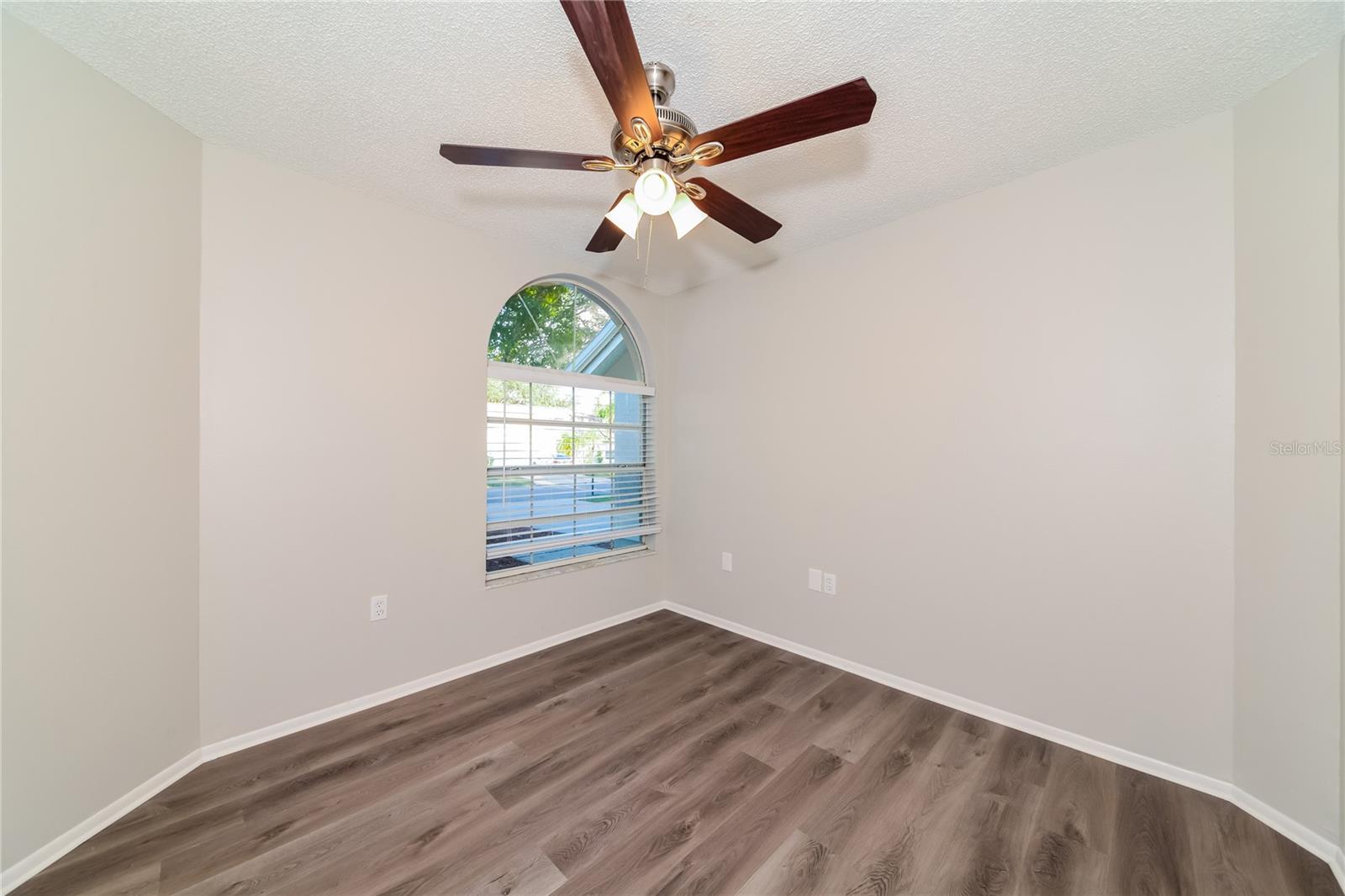 Image 12 of 16 For 4454 6th Avenue E