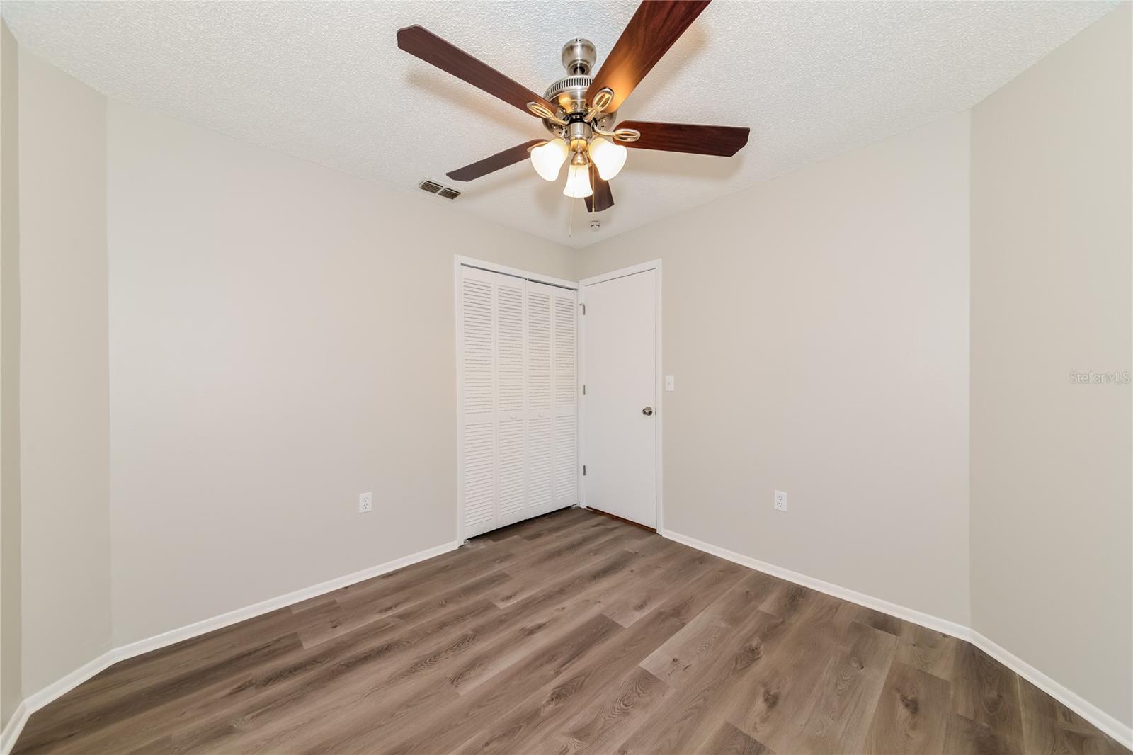 Image 13 of 16 For 4454 6th Avenue E