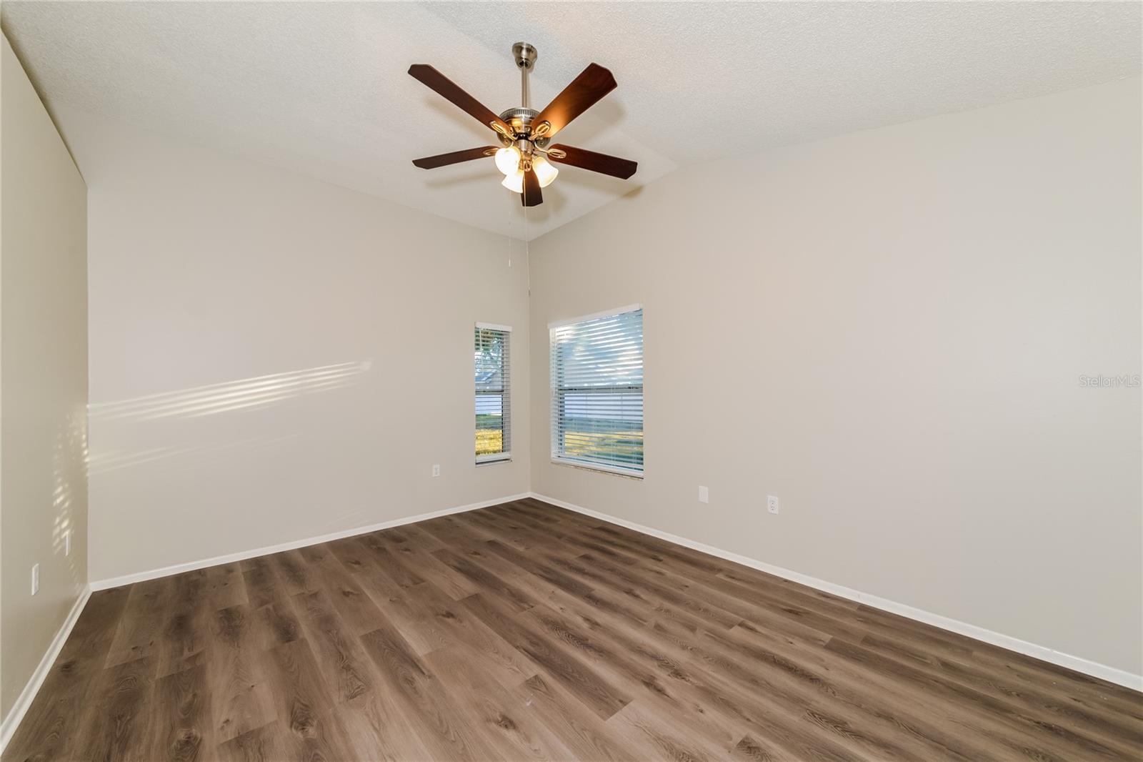 Image 7 of 16 For 4454 6th Avenue E