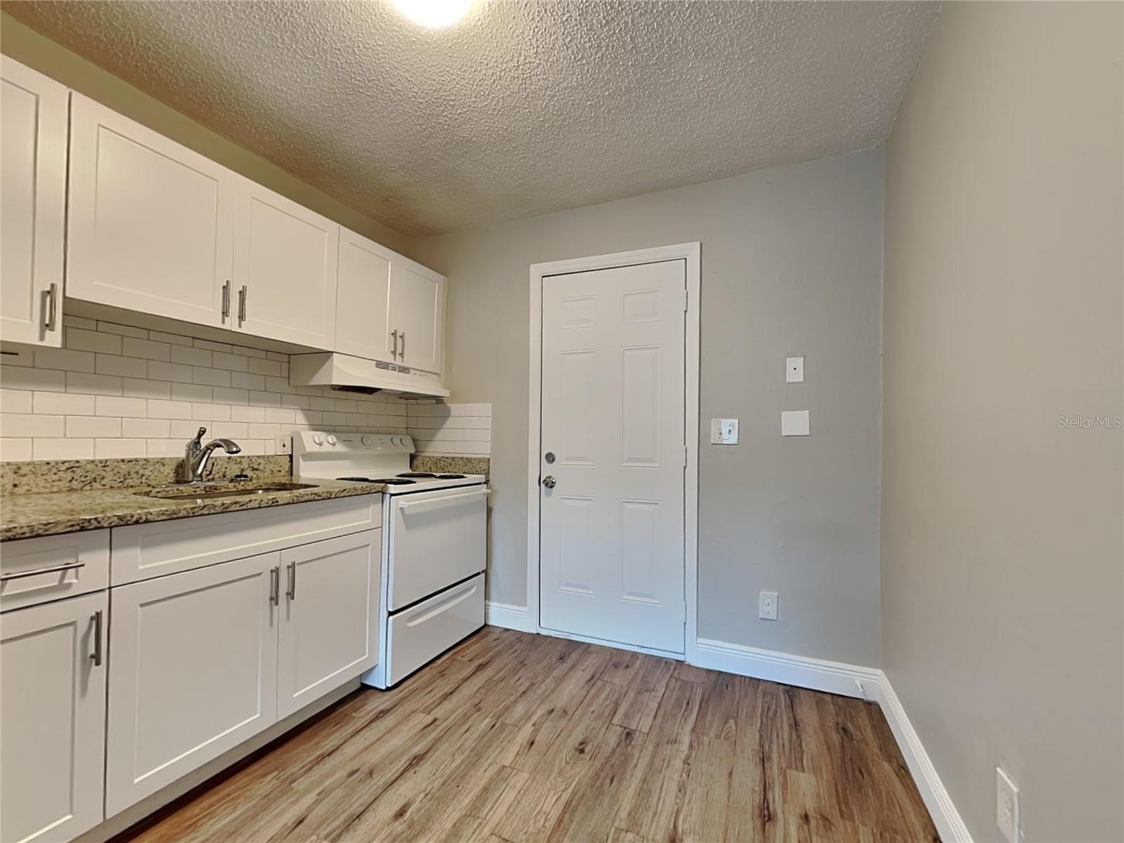 Image 4 of 12 For 3216 48th Street B