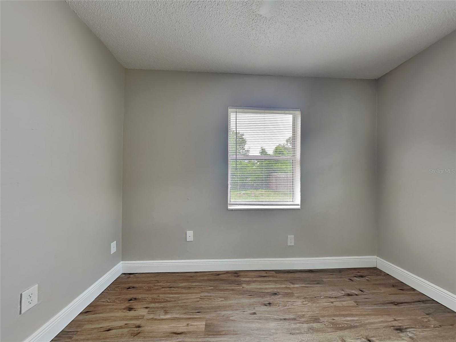 Image 6 of 12 For 3216 48th Street B