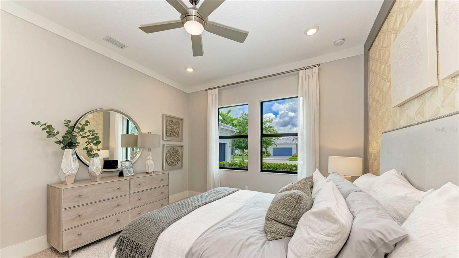 Image 21 of 44 For 4918 Kiva Circle