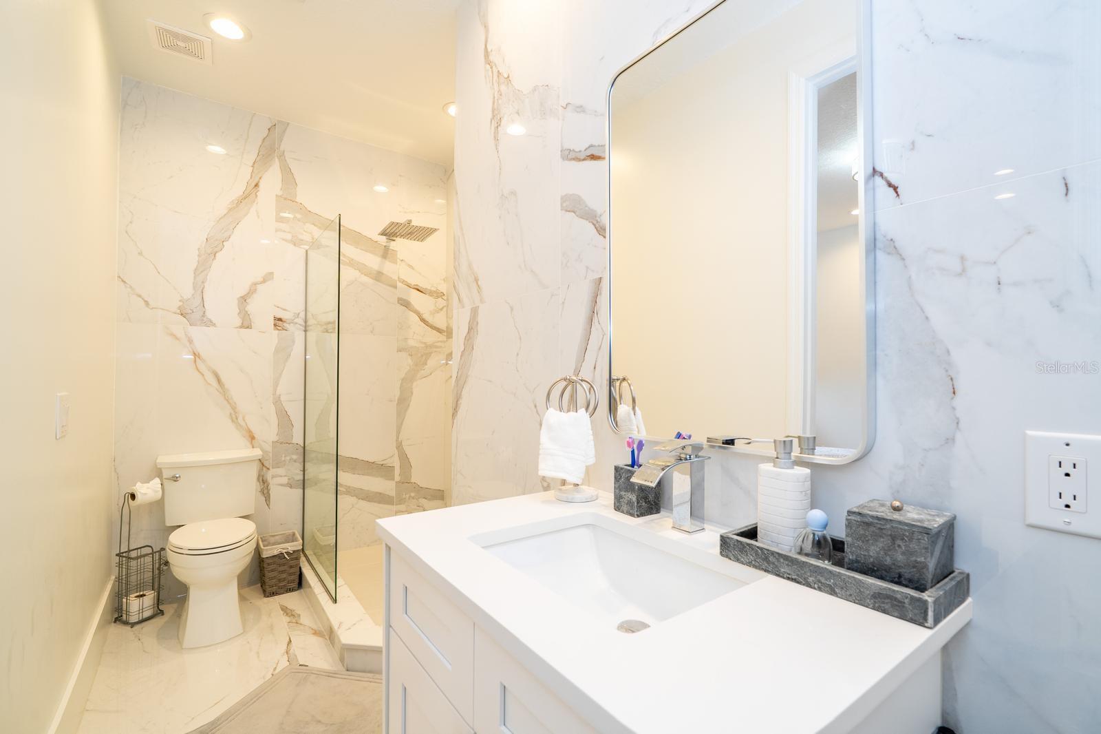 Image 26 of 36 For 8118 Firenze Boulevard