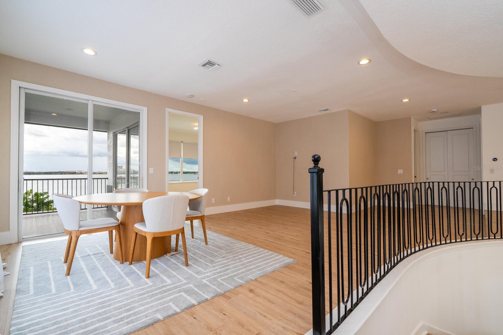 Image 27 of 36 For 8118 Firenze Boulevard