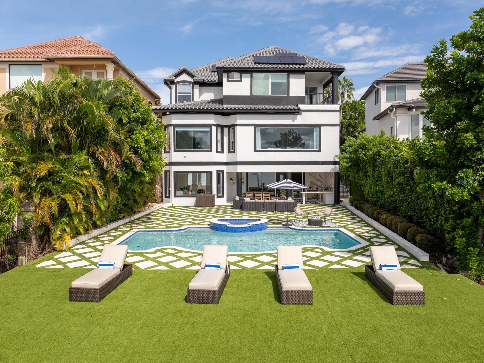 Image 4 of 36 For 8118 Firenze Boulevard