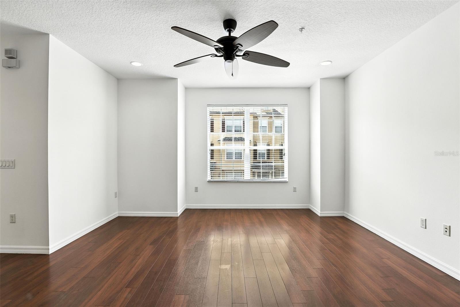 Image 10 of 30 For 655 Pensacola Lane