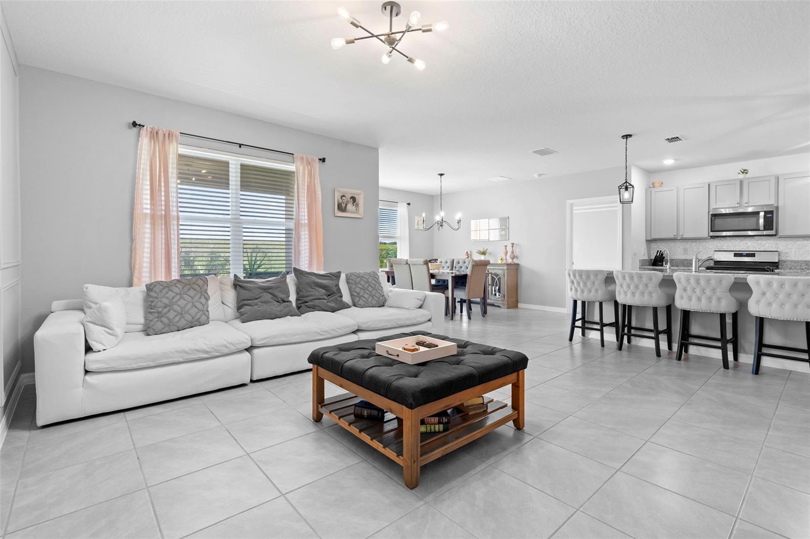 Image 9 of 43 For 603 Lazio Circle