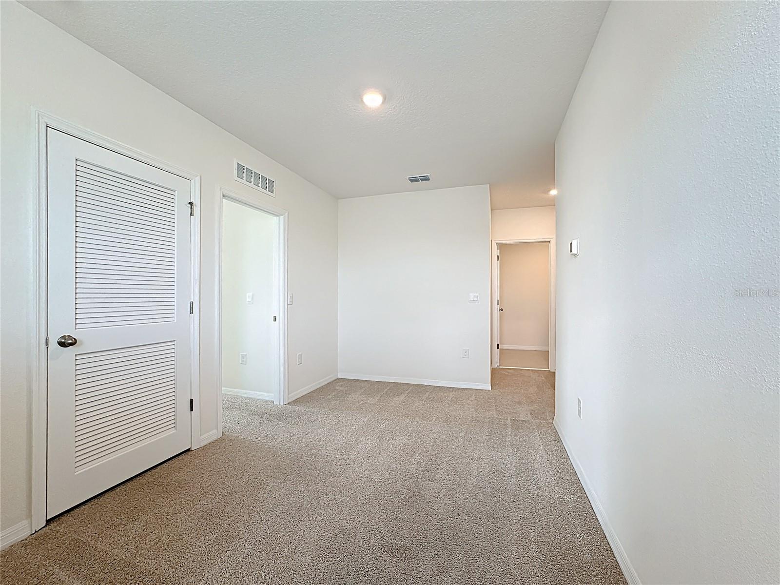 Image 17 of 49 For 2692 Reddish Egret Bend