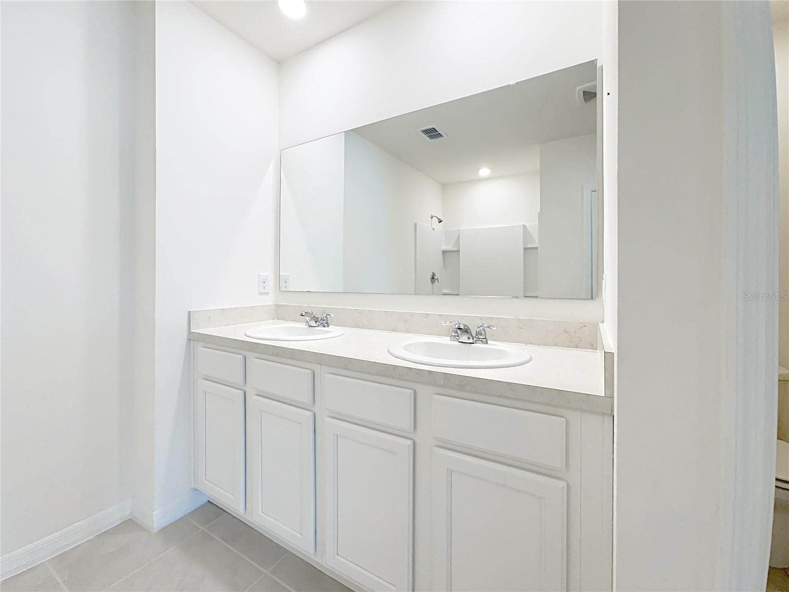 Image 20 of 49 For 2692 Reddish Egret Bend