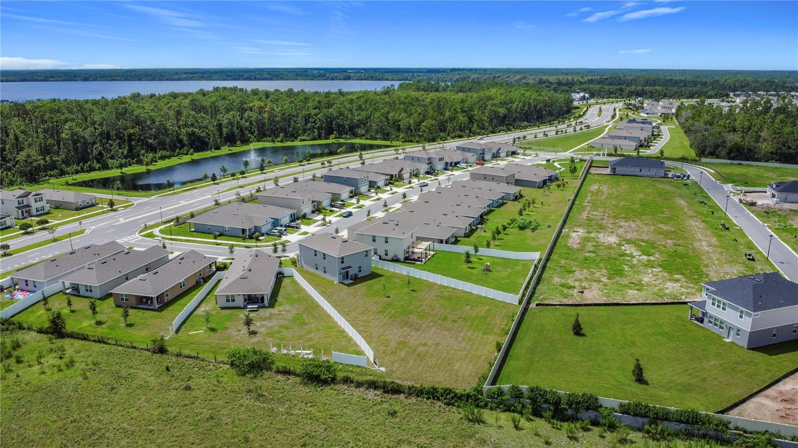 Image 35 of 49 For 2692 Reddish Egret Bend