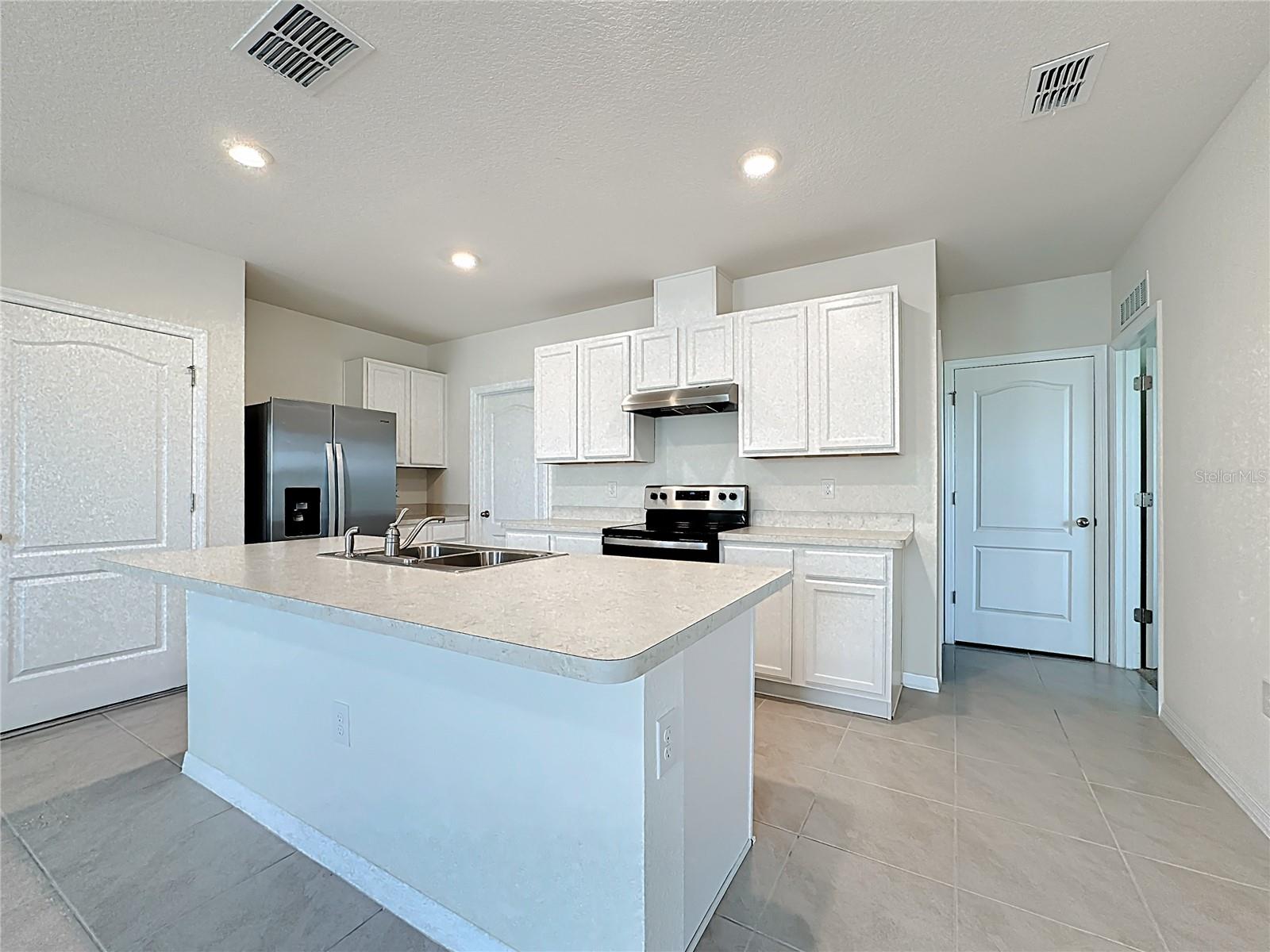 Image 6 of 49 For 2692 Reddish Egret Bend