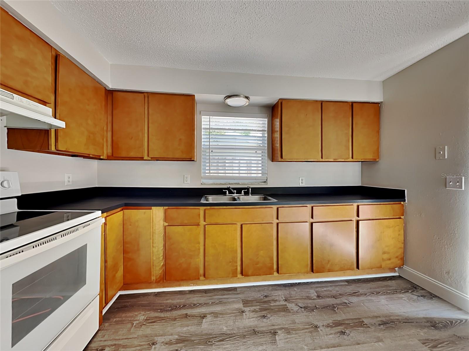Image 4 of 12 For 15117 Avalon Avenue B