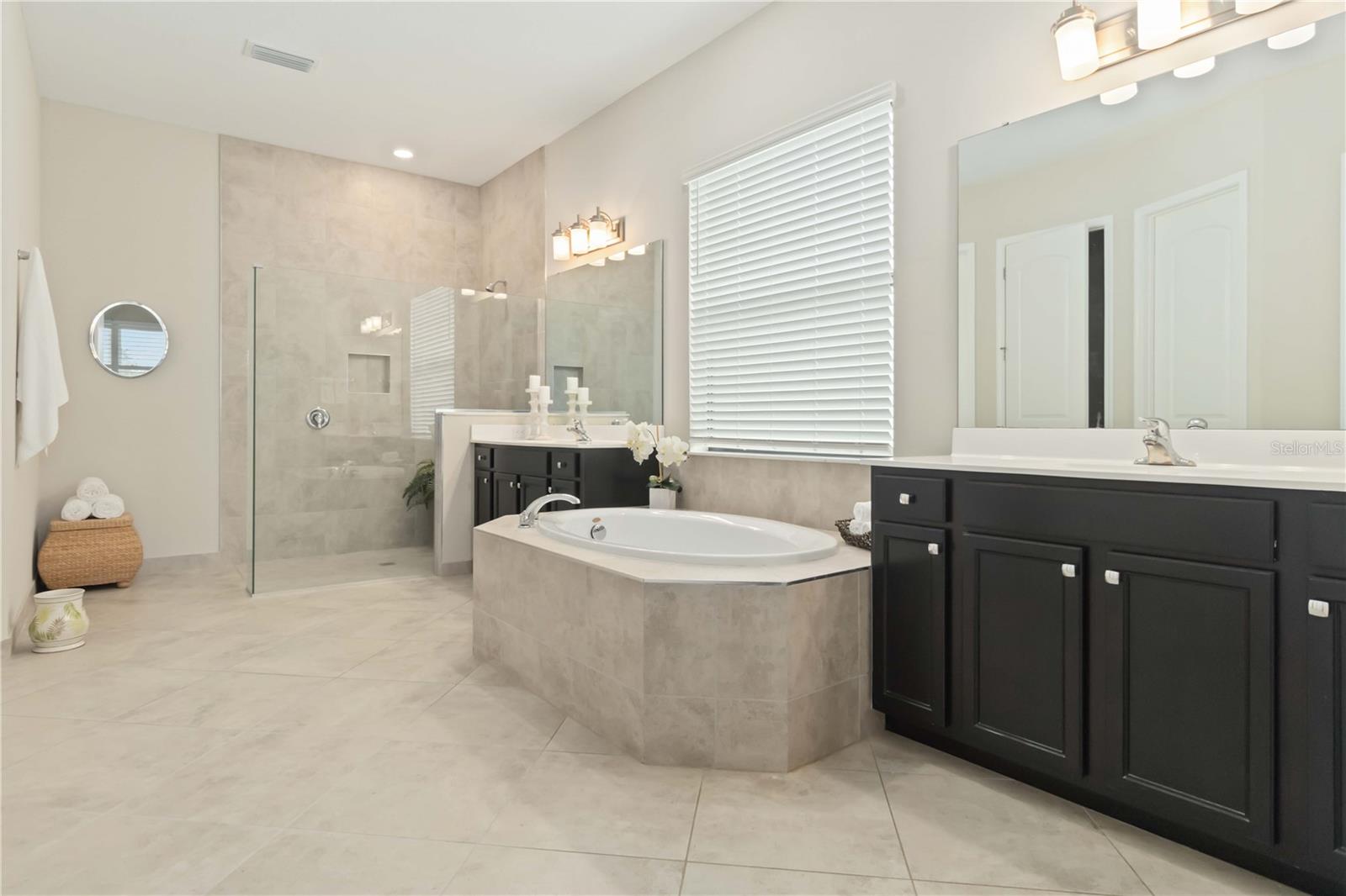 Image 30 of 48 For 2300 Caravan Place