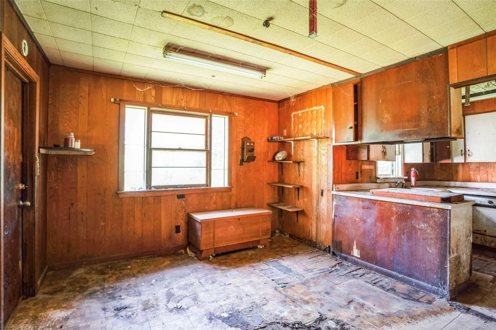 Image 16 of 33 For 4324 Grove View Avenue