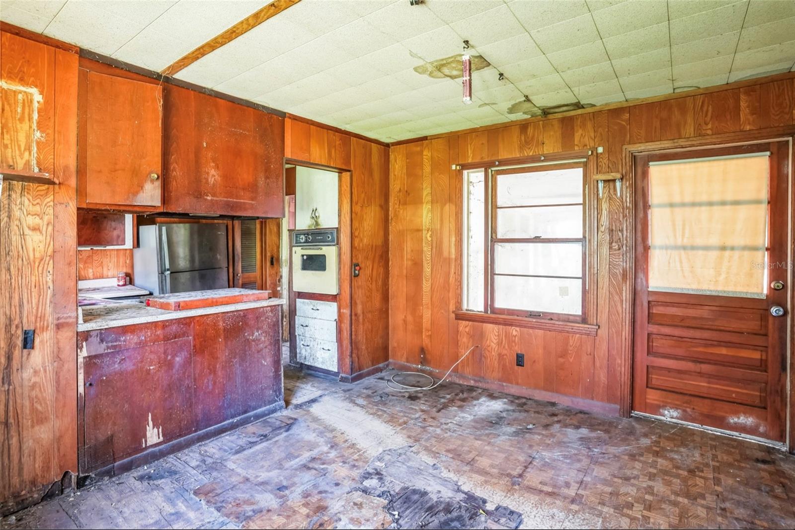 Image 17 of 33 For 4324 Grove View Avenue
