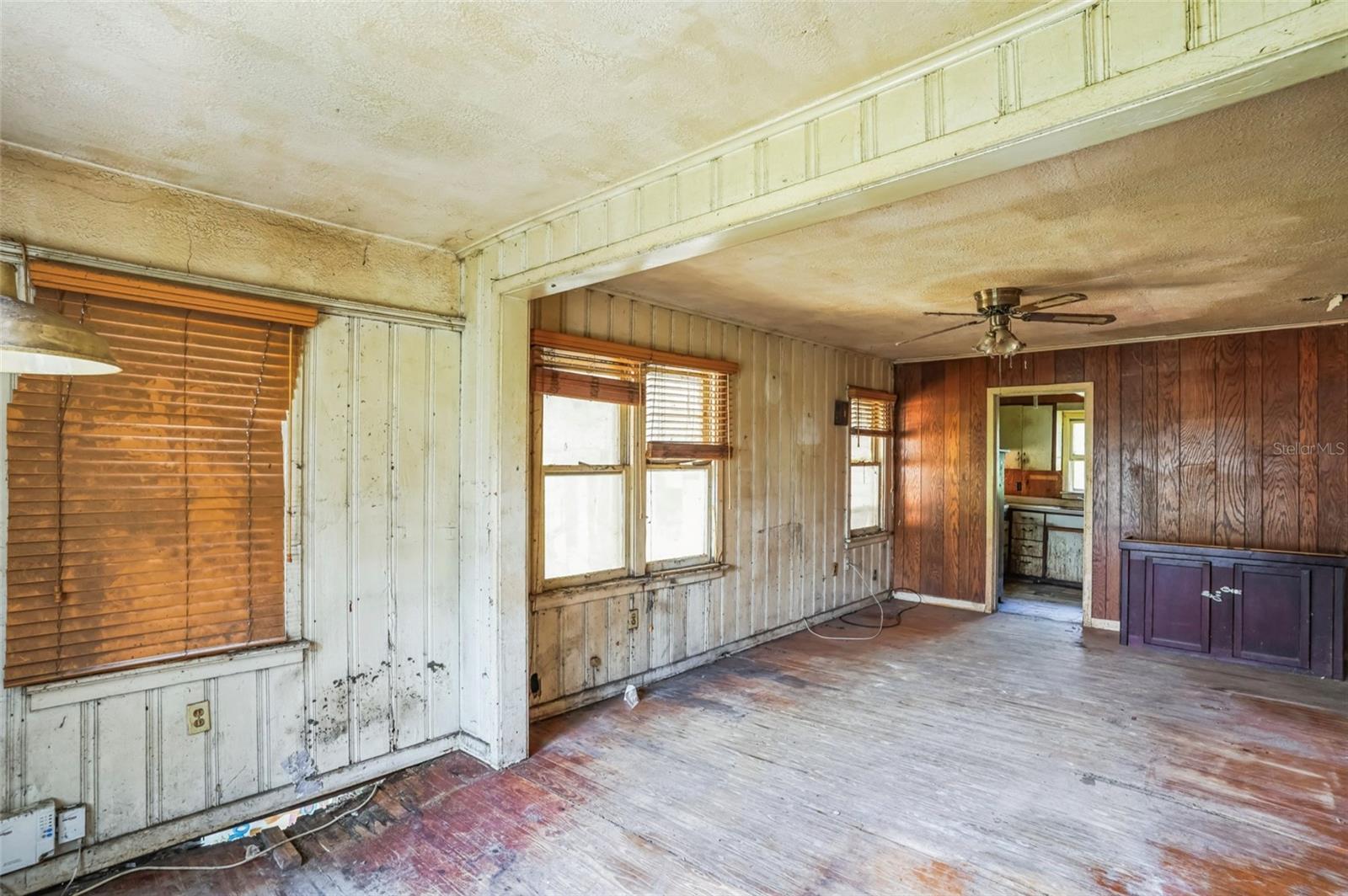 Image 19 of 33 For 4324 Grove View Avenue