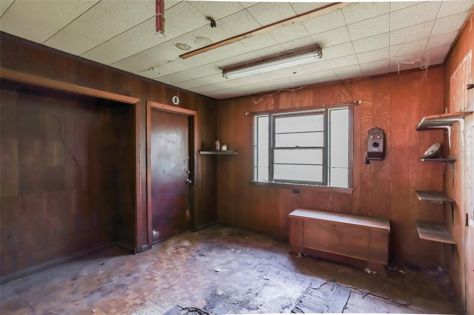 Image 22 of 33 For 4324 Grove View Avenue