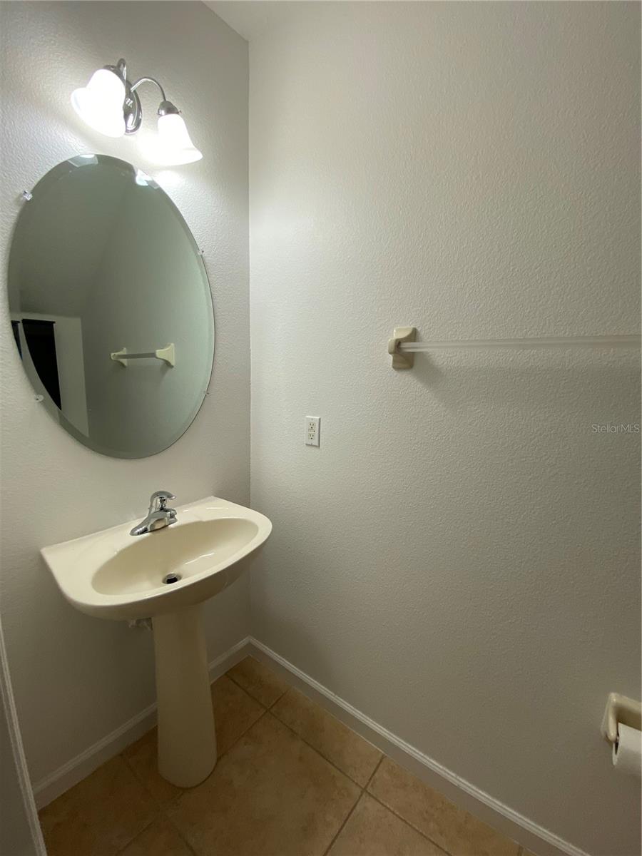 Image 18 of 59 For 10285 Park Commons Drive