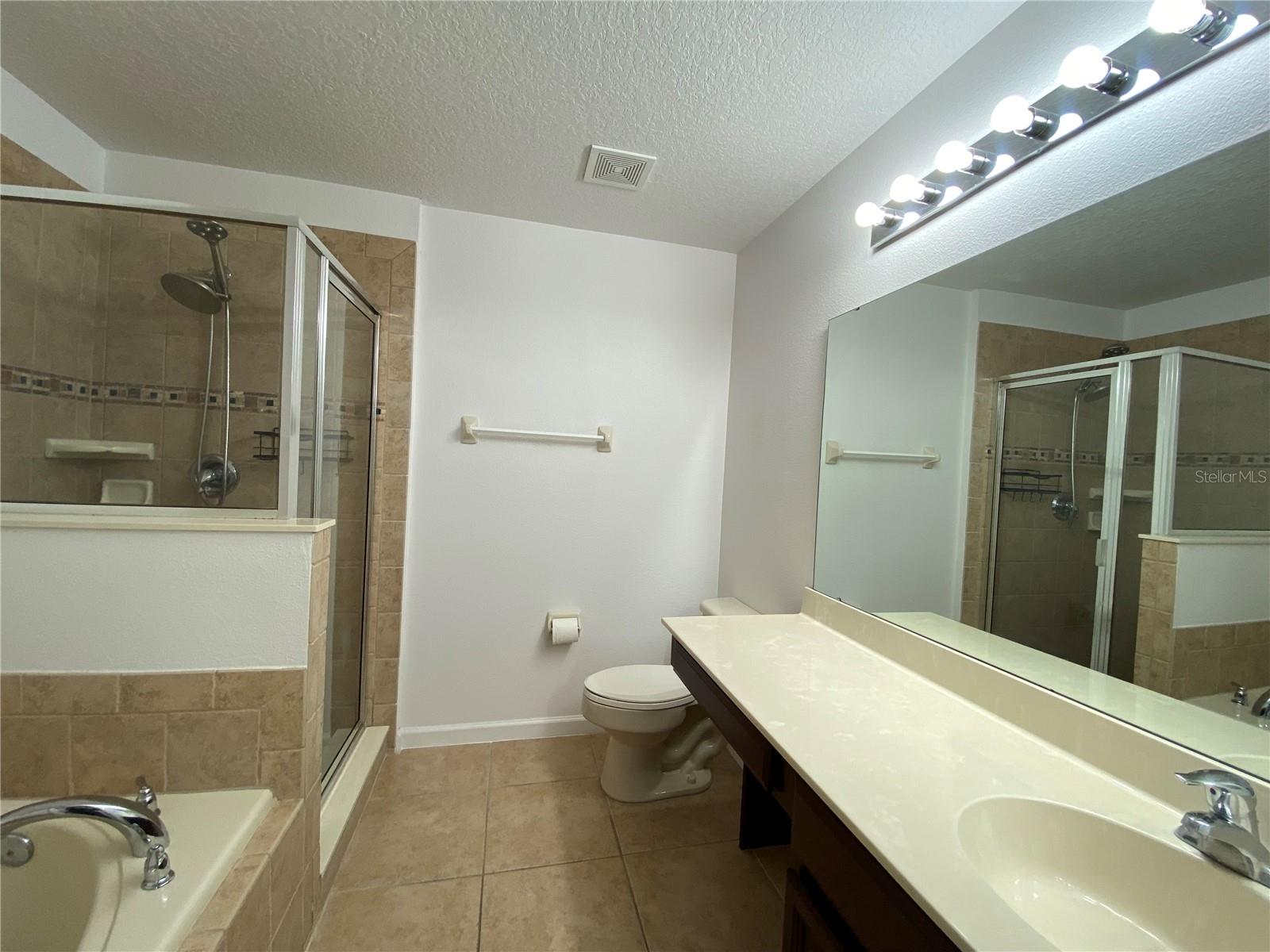Image 38 of 59 For 10285 Park Commons Drive