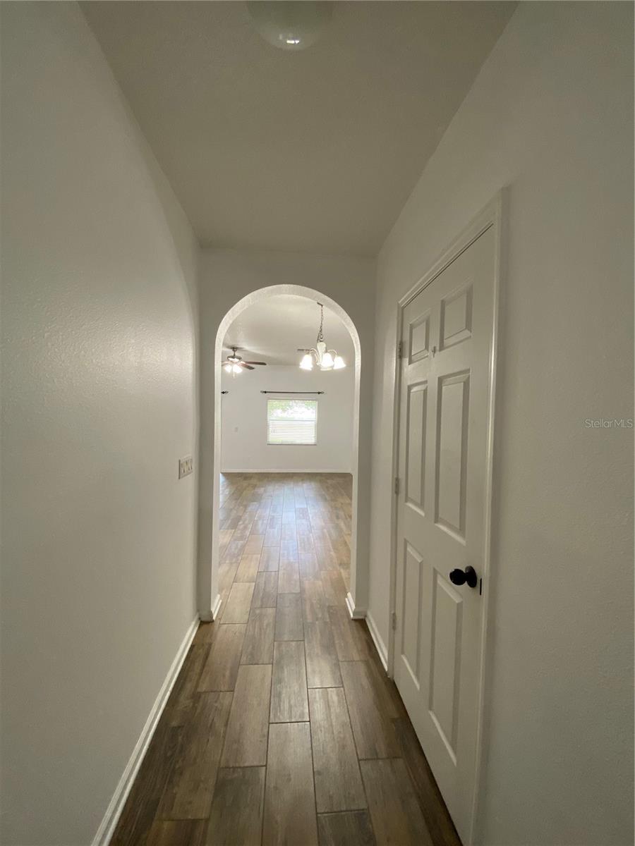 Image 6 of 59 For 10285 Park Commons Drive
