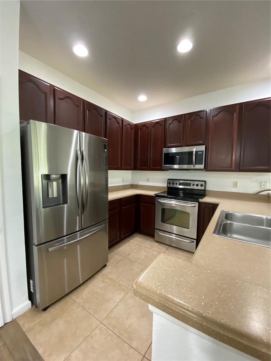 Image 7 of 59 For 10285 Park Commons Drive