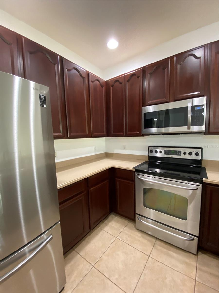 Image 8 of 59 For 10285 Park Commons Drive