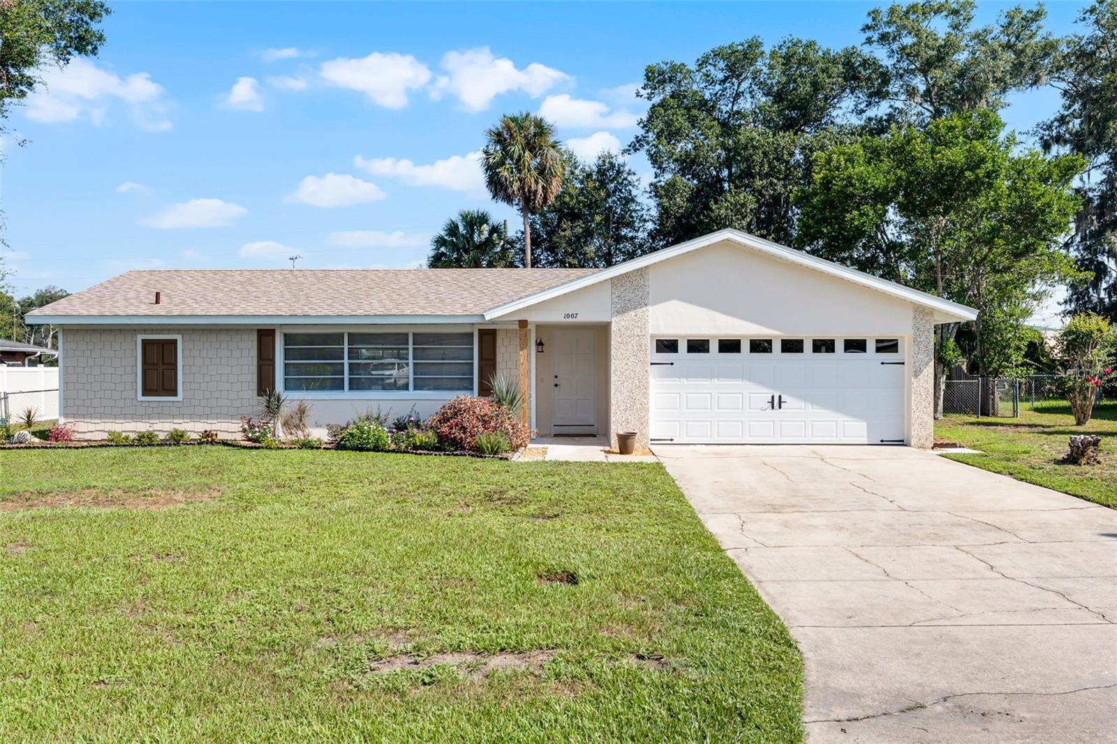 Details for 1007 Crescent Parkway, DELAND, FL 32724