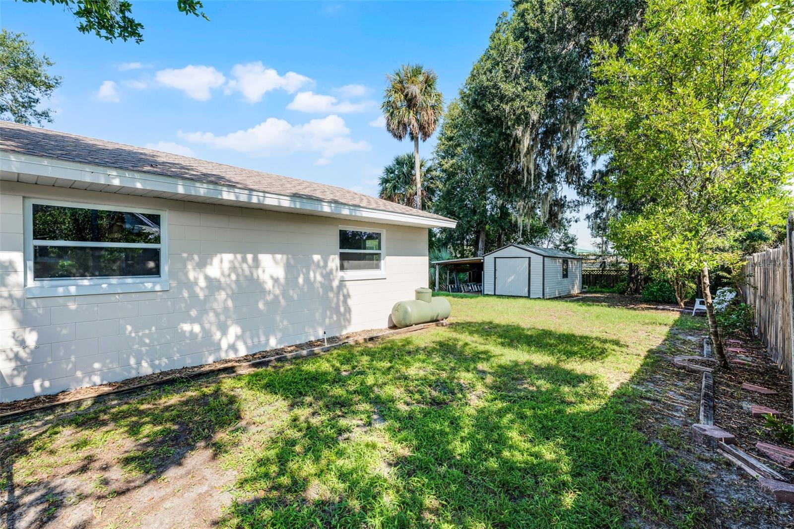 Image 23 of 33 For 1007 Crescent Parkway