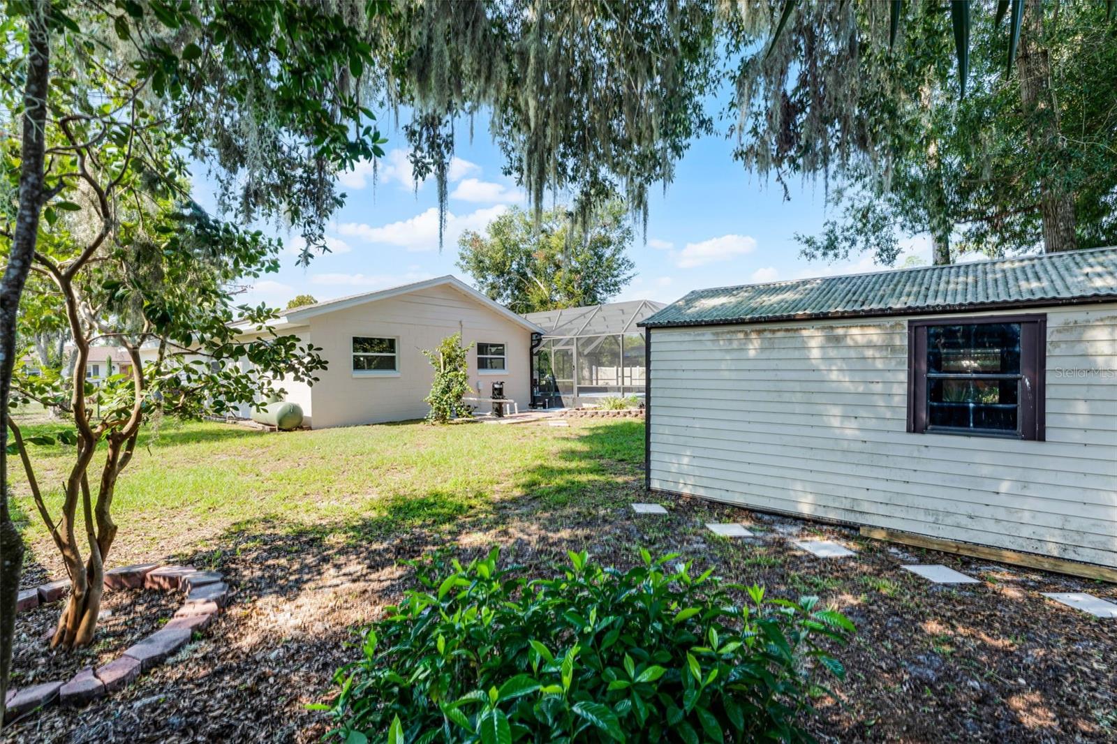 Image 24 of 33 For 1007 Crescent Parkway