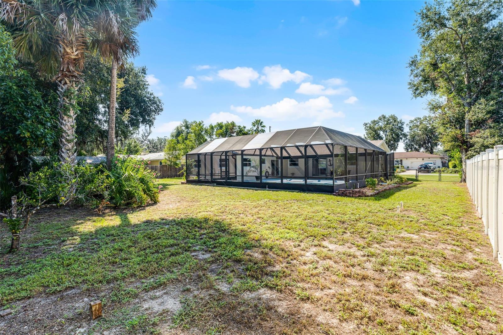 Image 25 of 33 For 1007 Crescent Parkway