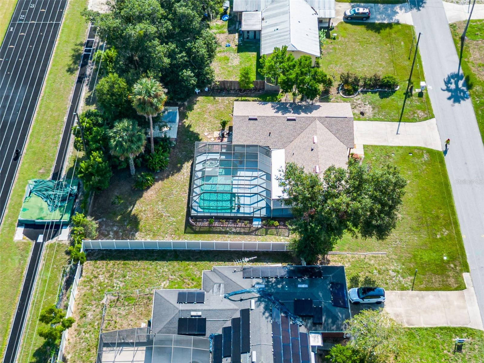 Image 26 of 33 For 1007 Crescent Parkway