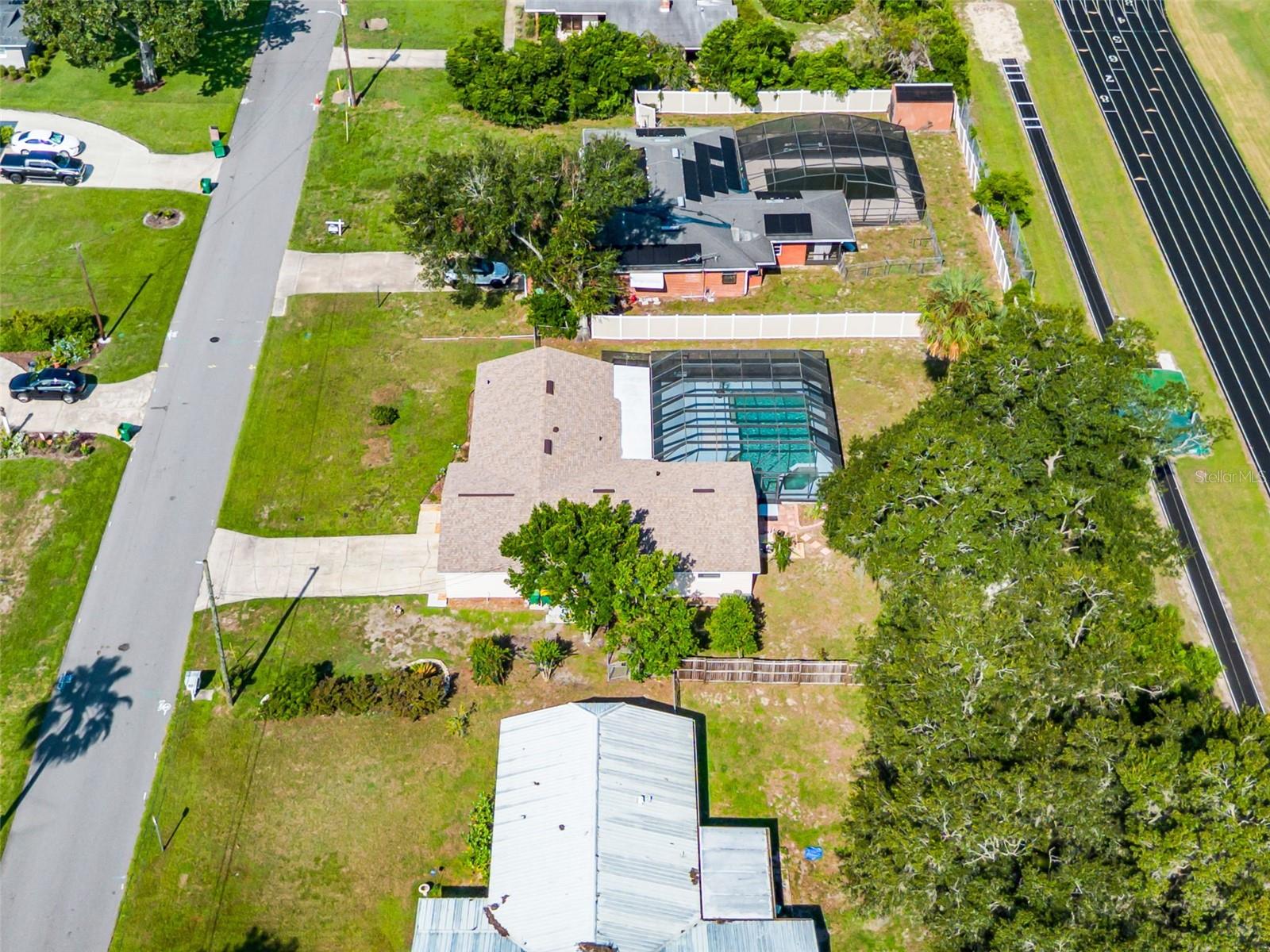 Image 29 of 33 For 1007 Crescent Parkway