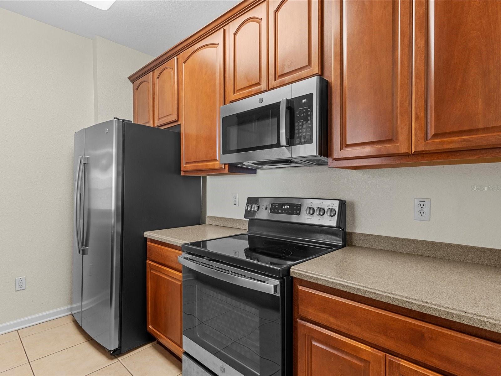 Image 10 of 44 For 8296 Portofino Drive 105