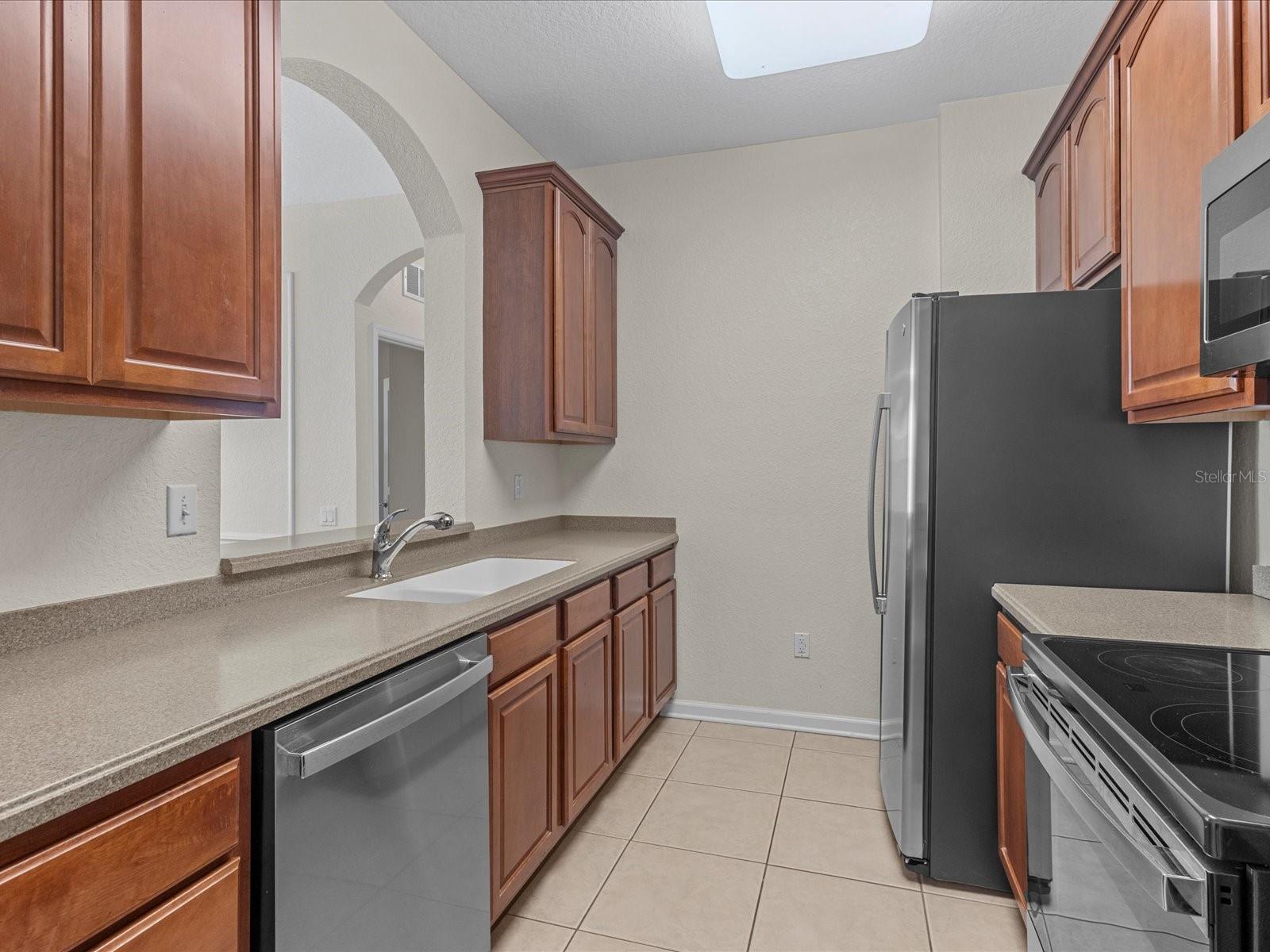 Image 11 of 44 For 8296 Portofino Drive 105