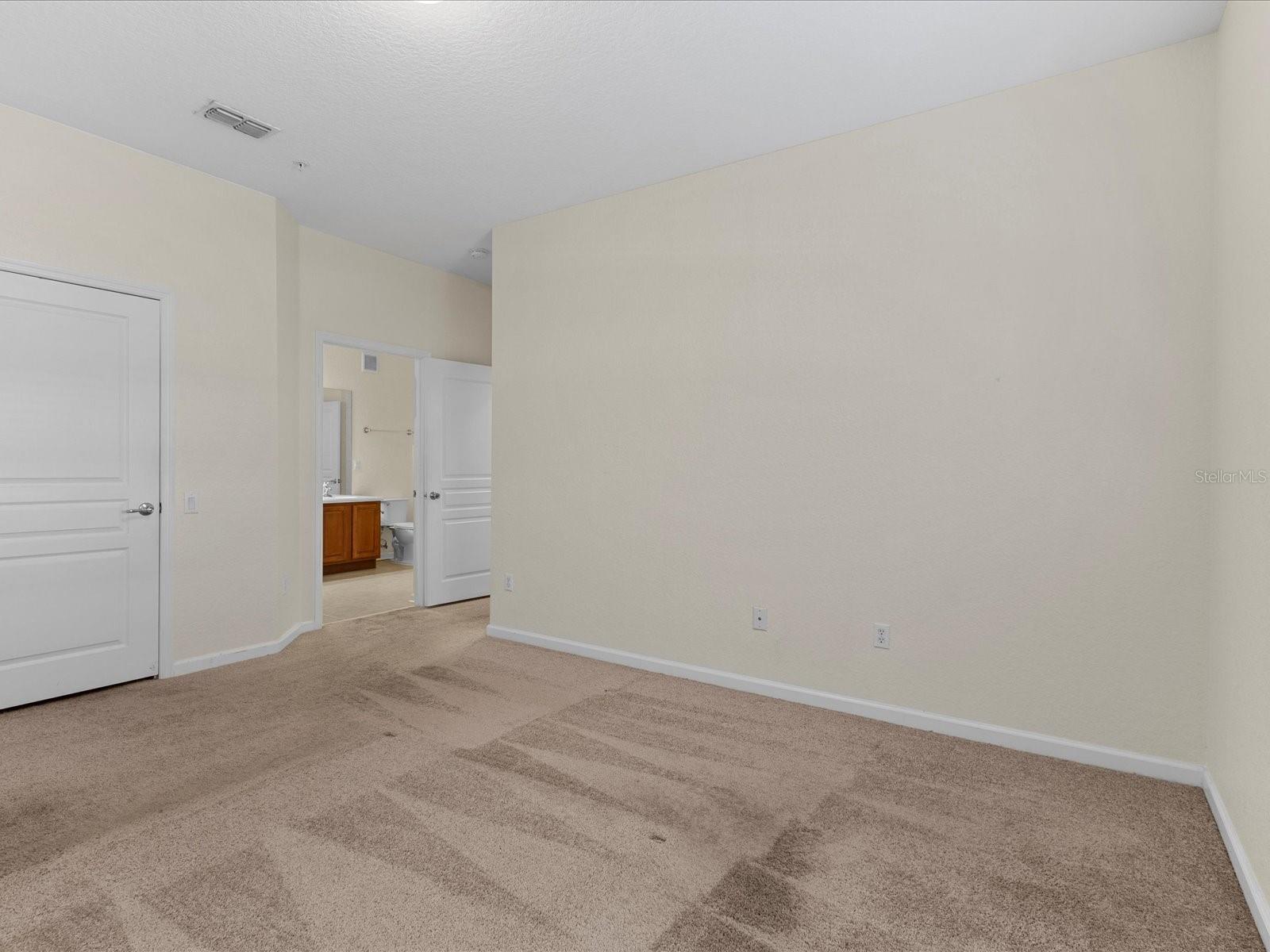 Image 21 of 44 For 8296 Portofino Drive 105