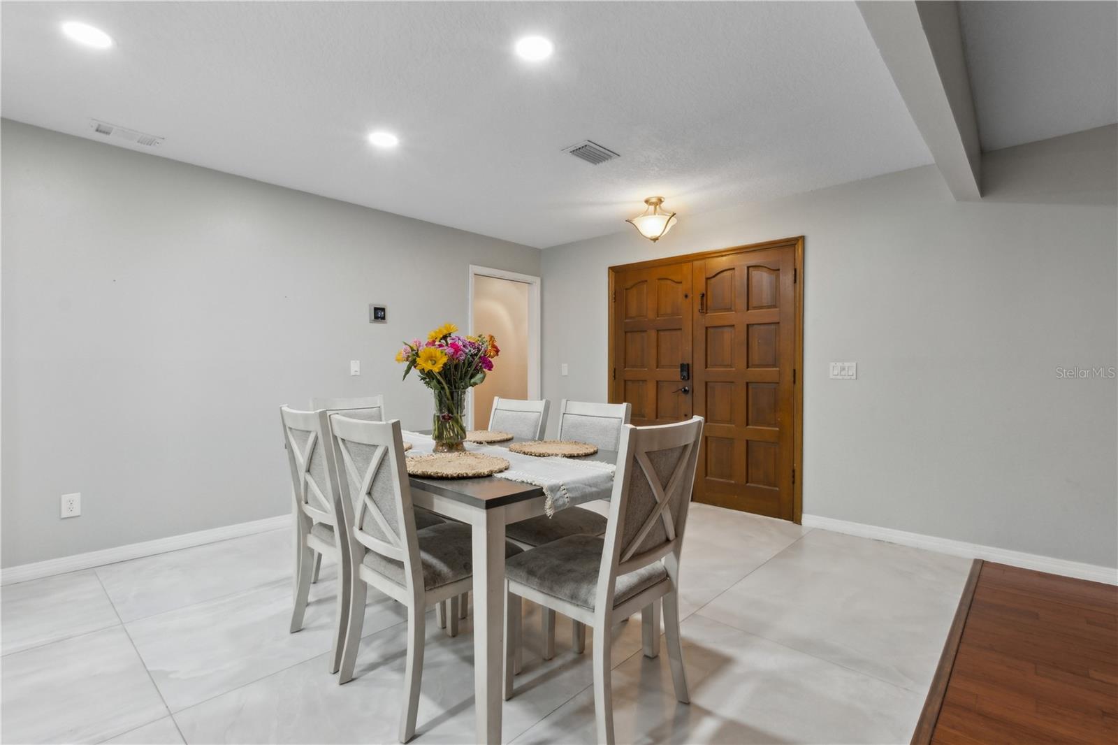 Image 12 of 74 For 1226 Foxtree Trail