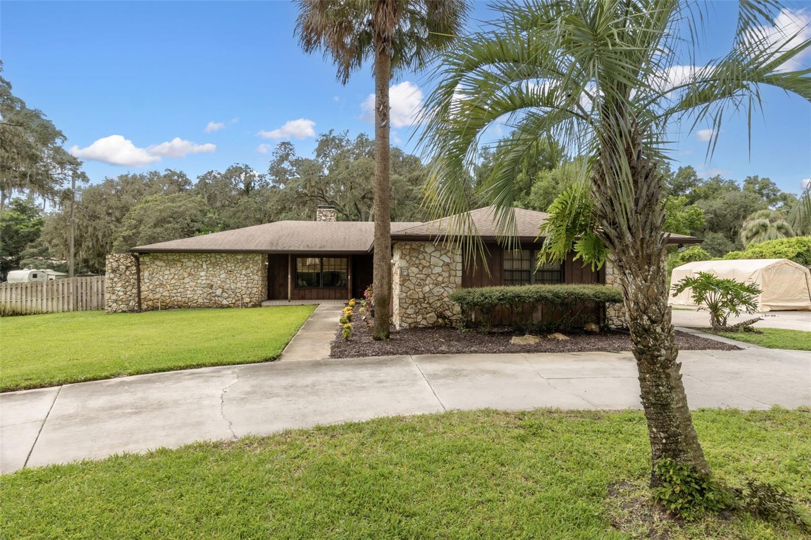 Image 2 of 74 For 1226 Foxtree Trail