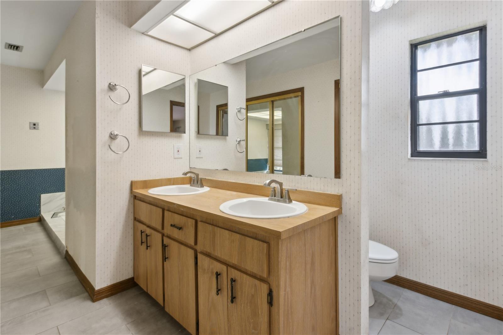 Image 30 of 74 For 1226 Foxtree Trail