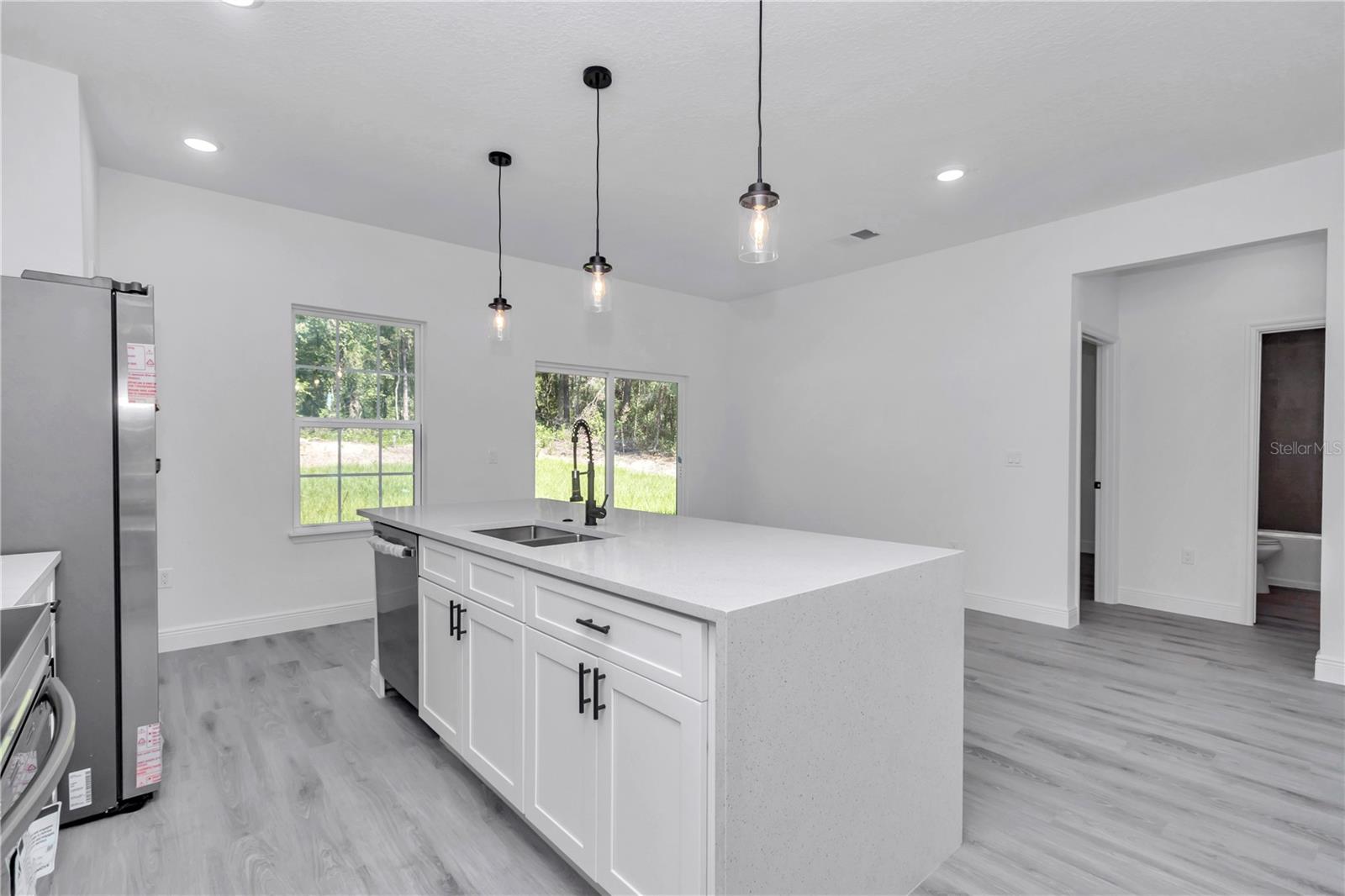 Listing photo id 17 for 9311 Sherman Drive