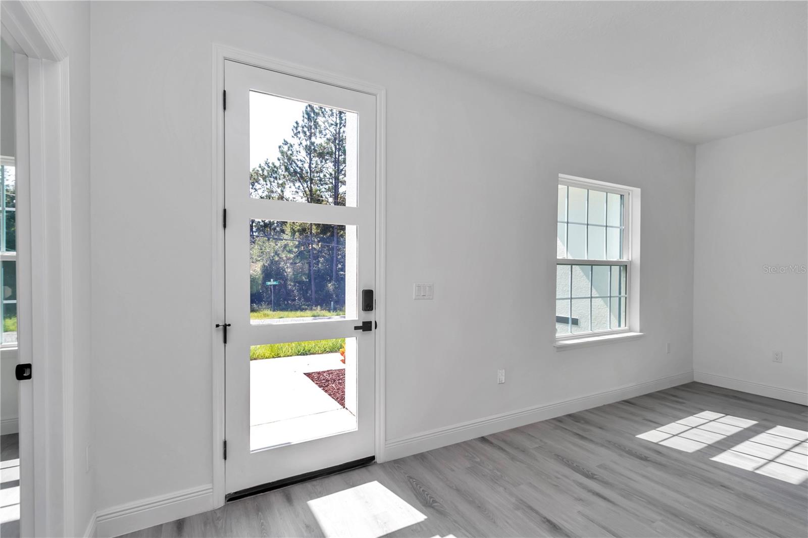 Listing photo id 25 for 9311 Sherman Drive