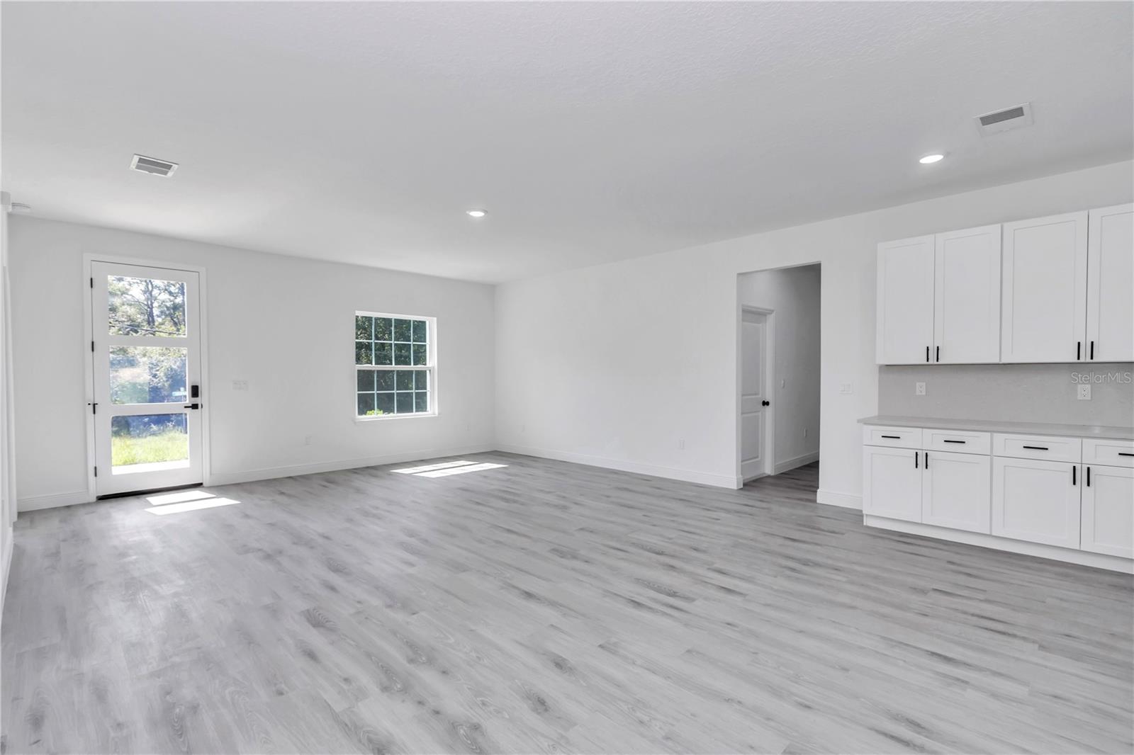 Listing photo id 27 for 9311 Sherman Drive
