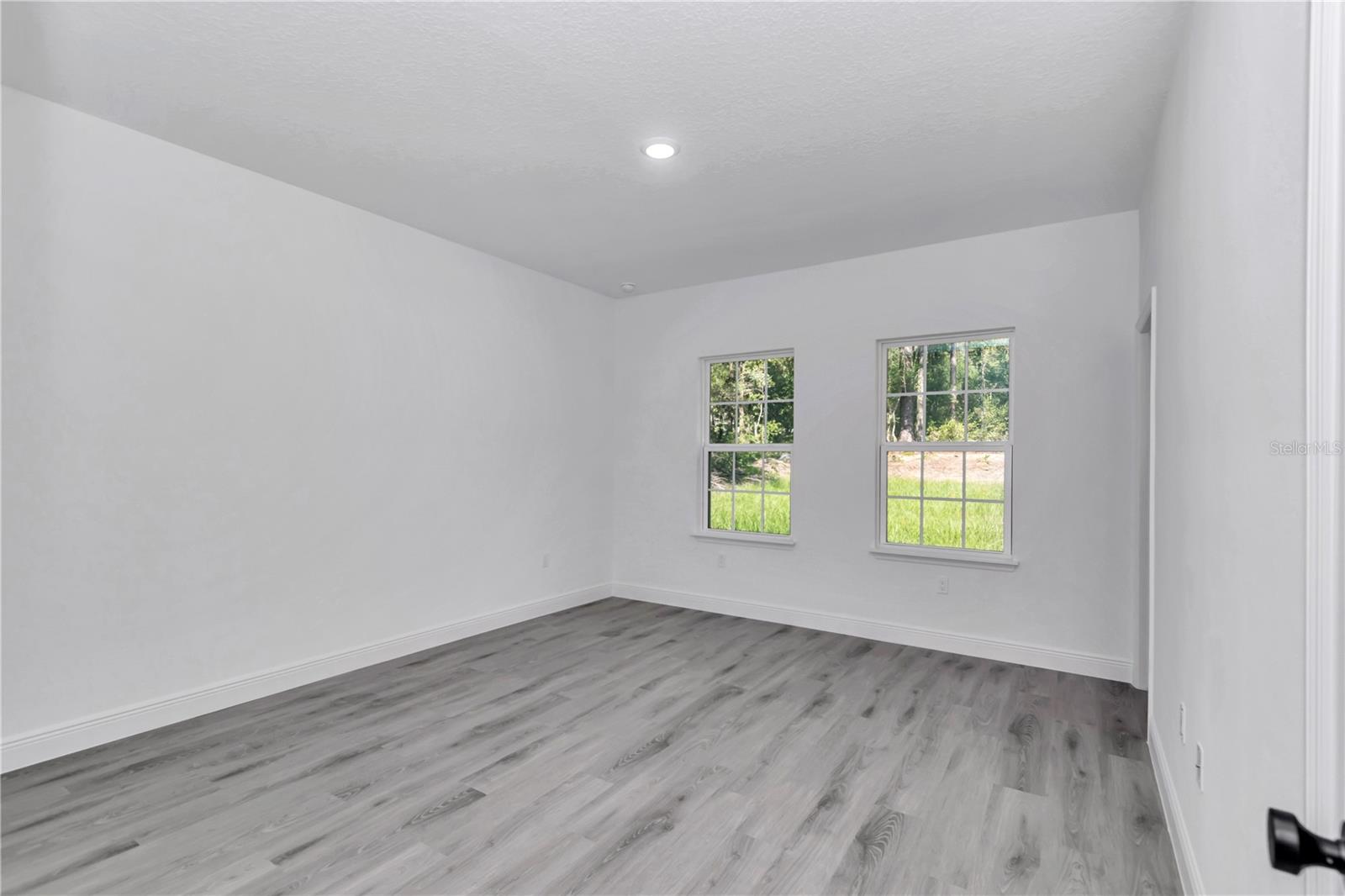 Listing photo id 29 for 9311 Sherman Drive
