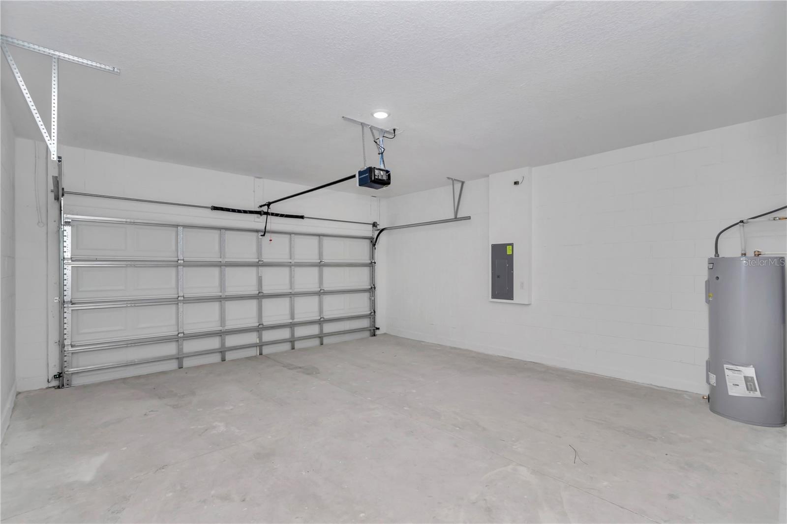 Listing photo id 44 for 9311 Sherman Drive